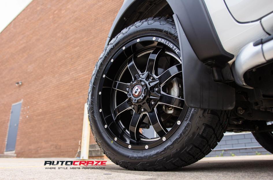 NISSAN NAVARA ANVIL GLOSS BLACK MILLED ACCENTS
